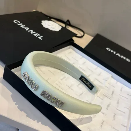 ミュウミュウ ヘアアクセサリー