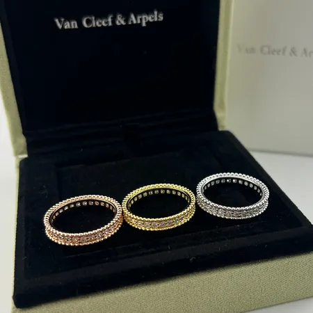 ヴァン クリーフ＆アーペル 指輪