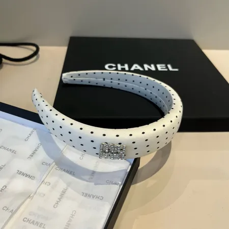 ミュウミュウ ヘアアクセサリー