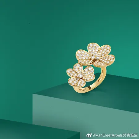 ヴァン クリーフ＆アーペル 指輪