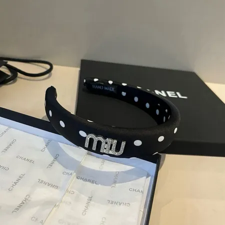 ミュウミュウ ヘアアクセサリー