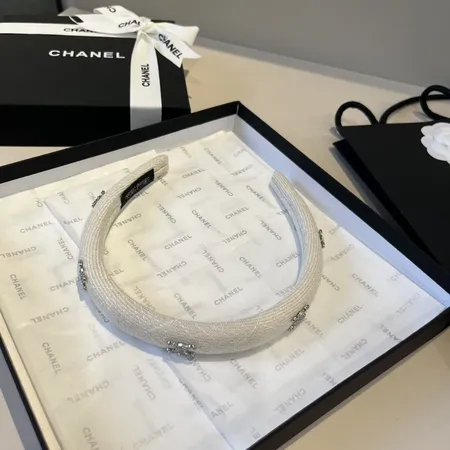 セリーヌ ヘアアクセサリー