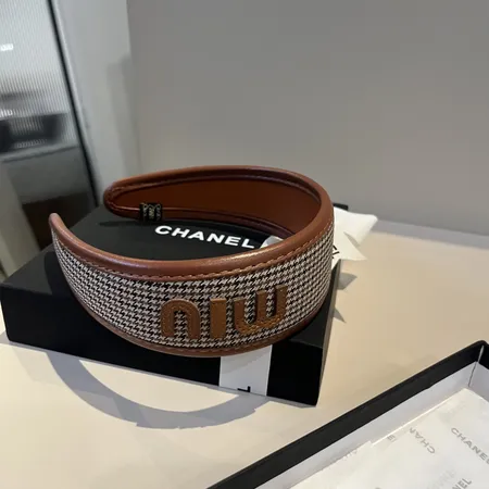 ミュウミュウ ヘアアクセサリー