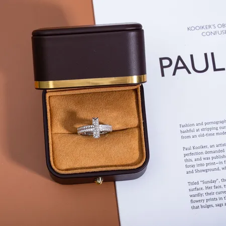 ティファニー 指輪