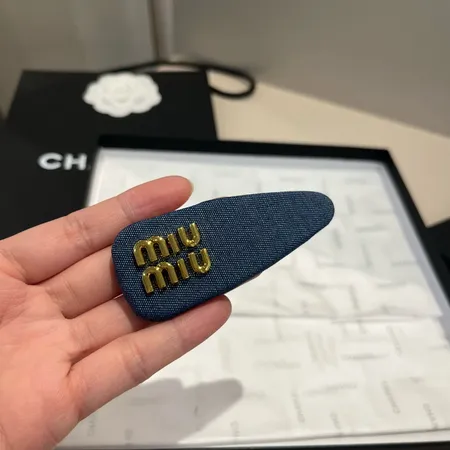 ミュウミュウ ヘアアクセサリー