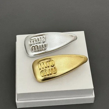 ミュウミュウ ヘアアクセサリー