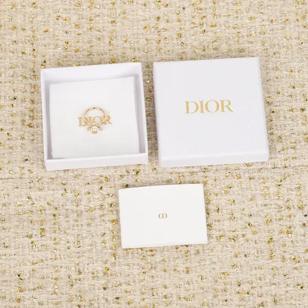 ディオール 指輪