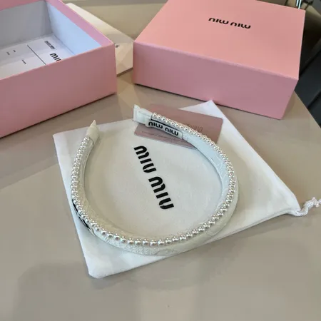 ミュウミュウ ヘアアクセサリー