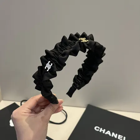 セリーヌ ヘアアクセサリー