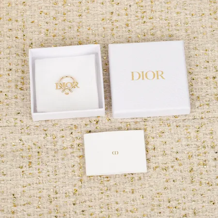 ディオール 指輪