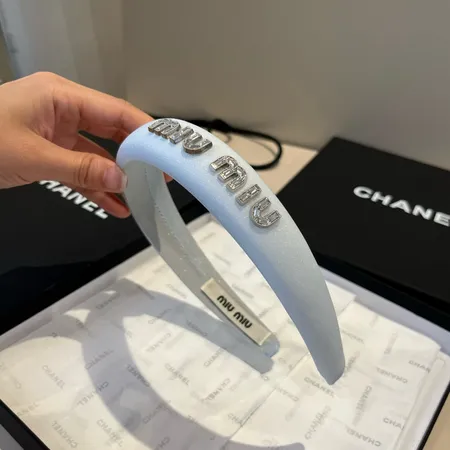 ミュウミュウ ヘアアクセサリー