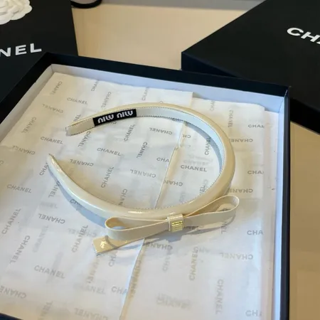 ミュウミュウ ヘアアクセサリー