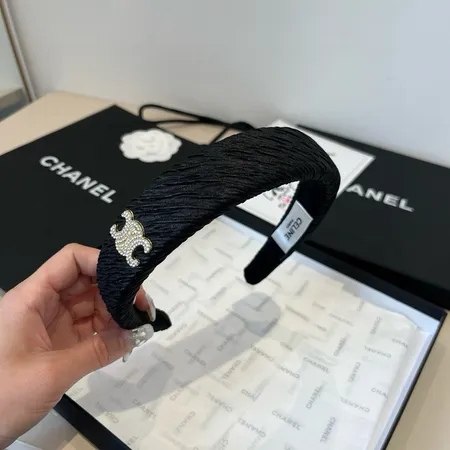 セリーヌ ヘアアクセサリー