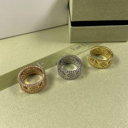ヴァン クリーフ＆アーペル 指輪