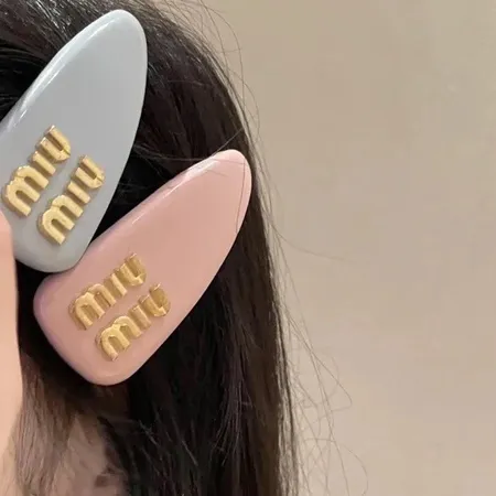 ミュウミュウ ヘアアクセサリー