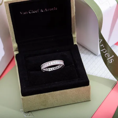 ヴァン クリーフ＆アーペル 指輪