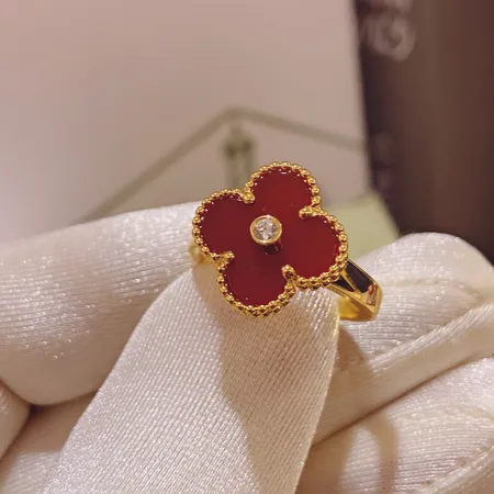 ヴァン クリーフ＆アーペル 指輪