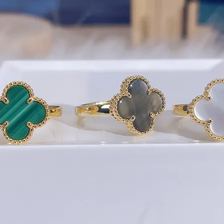 ヴァン クリーフ＆アーペル 指輪