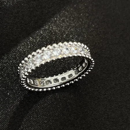 ヴァン クリーフ＆アーペル 指輪