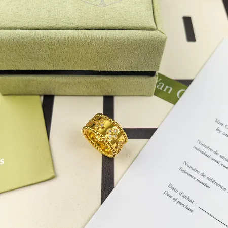 ヴァン クリーフ＆アーペル 指輪