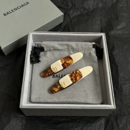 バレンシアガ ヘアアクセサリー