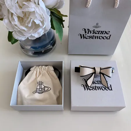 ミュウミュウ ヘアアクセサリー