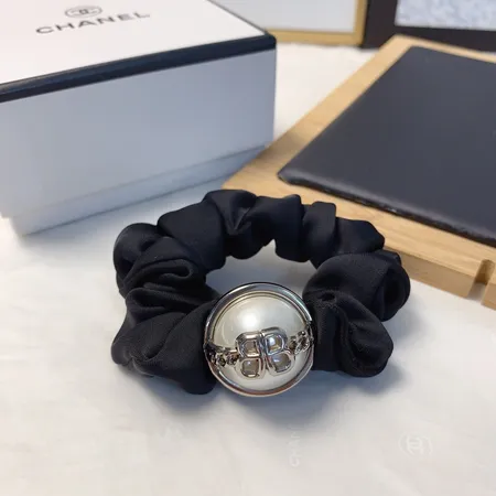 バレンシアガ ヘアアクセサリー