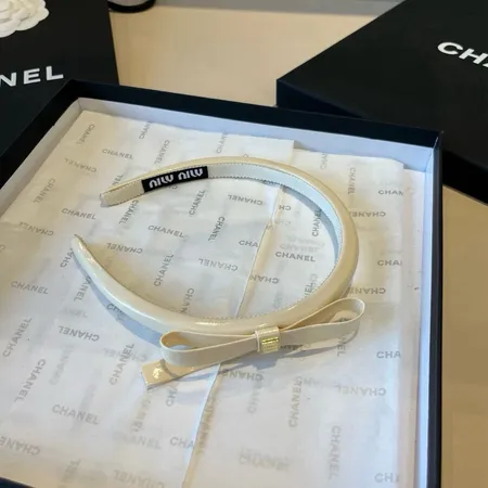 ミュウミュウ ヘアアクセサリー