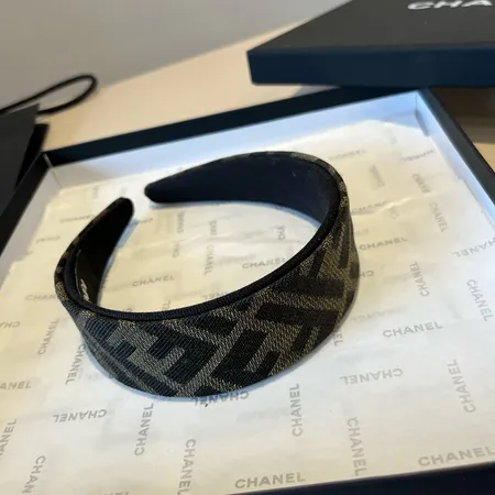 フェンディ ヘアアクセサリー