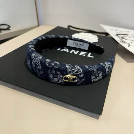 セリーヌ ヘアアクセサリー