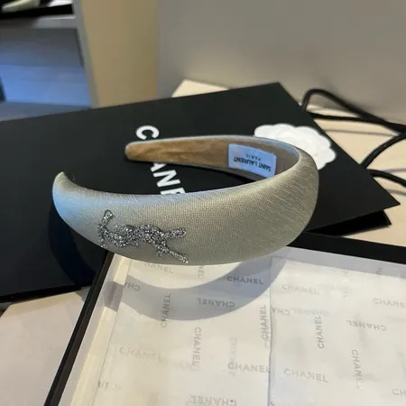 イブサンローラン ヘアアクセサリー