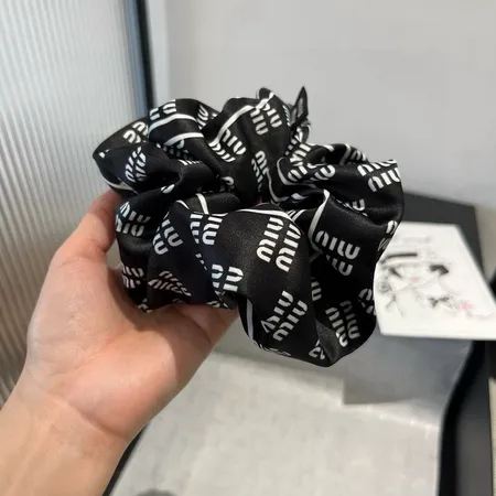 ミュウミュウ ヘアアクセサリー