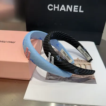 ミュウミュウ ヘアアクセサリー