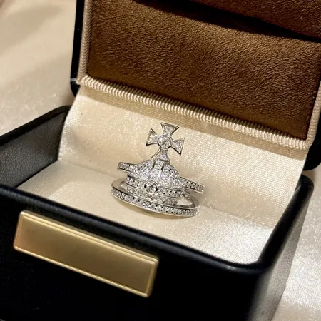 ヴィヴィアン・ウエストウッド 指輪