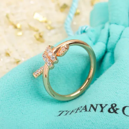 ティファニー 指輪