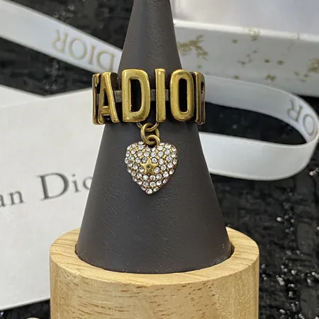 ディオール 指輪