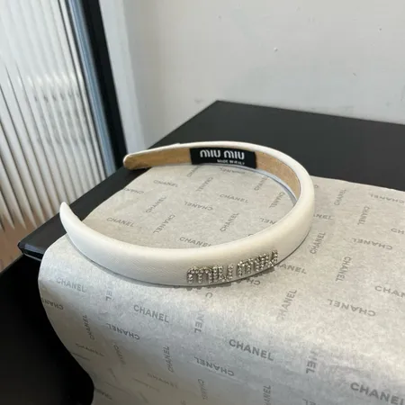 ミュウミュウ ヘアアクセサリー