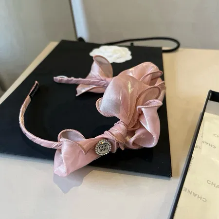 ミュウミュウ ヘアアクセサリー