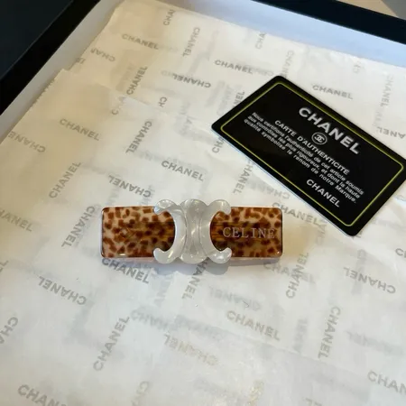 セリーヌ ヘアアクセサリー