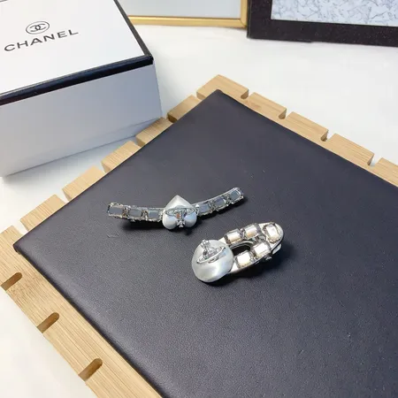 ミュウミュウ ヘアアクセサリー