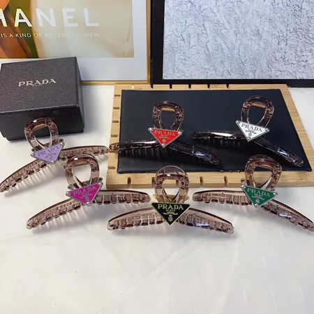 プラダ ヘアアクセサリー