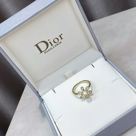 ディオール 指輪