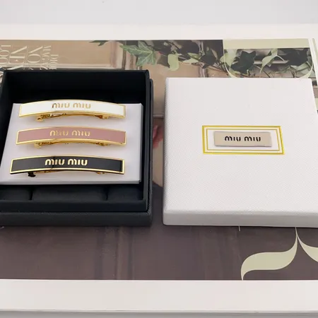 ミュウミュウ ヘアアクセサリー