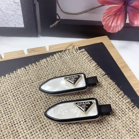 プラダ ヘアアクセサリー