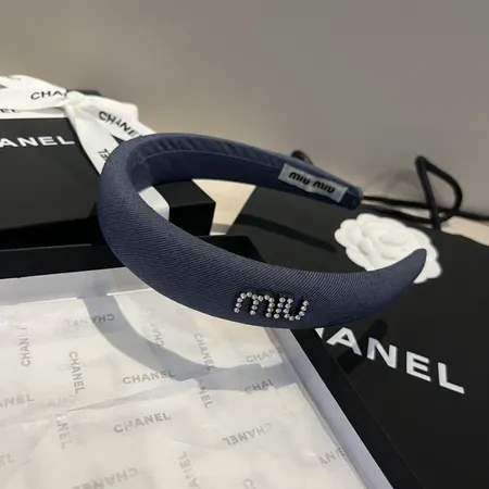 ミュウミュウ ヘアアクセサリー