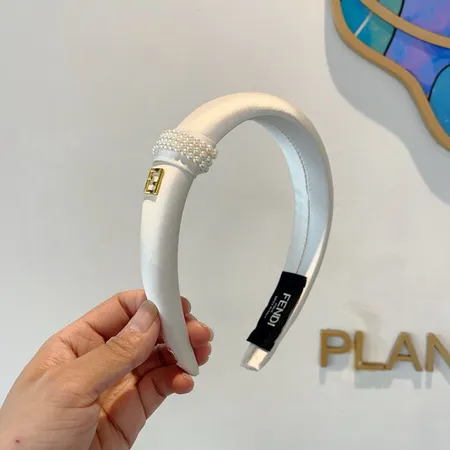 フェンディ ヘアアクセサリー