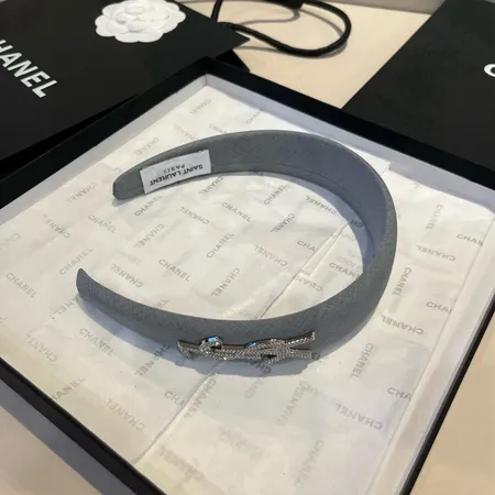 イブサンローラン ヘアアクセサリー