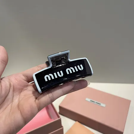 ミュウミュウ ヘアアクセサリー