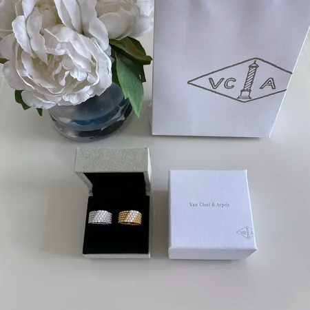 ヴァン クリーフ＆アーペル 指輪
