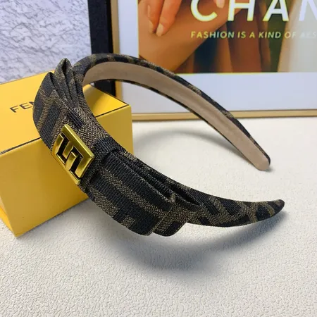 フェンディ ヘアアクセサリー